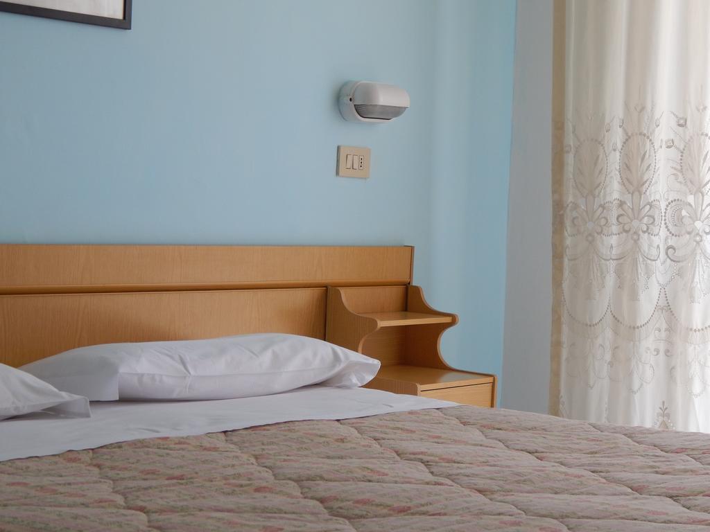 Hotel Vittoria 끼안챠노테르메 외부 사진