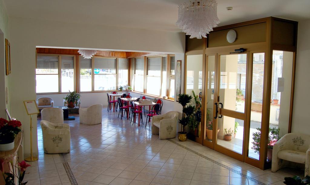 Hotel Vittoria 끼안챠노테르메 외부 사진