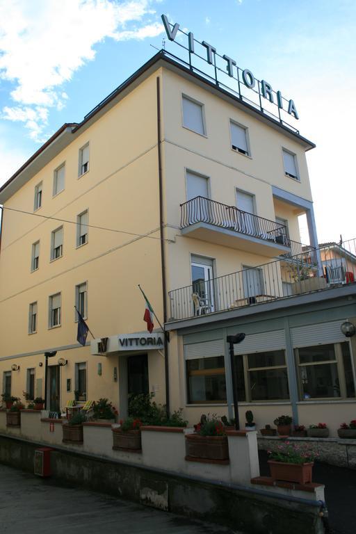 Hotel Vittoria 끼안챠노테르메 외부 사진